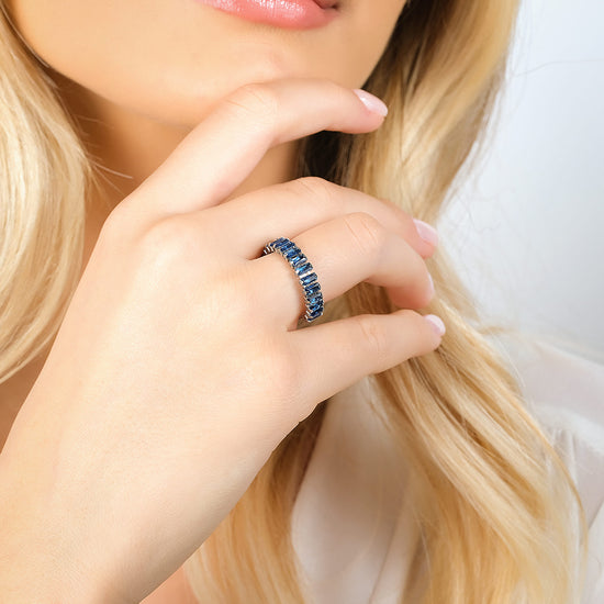 WOMEN'S OPEN STEEL RING WITH BLUE CRYSTALS