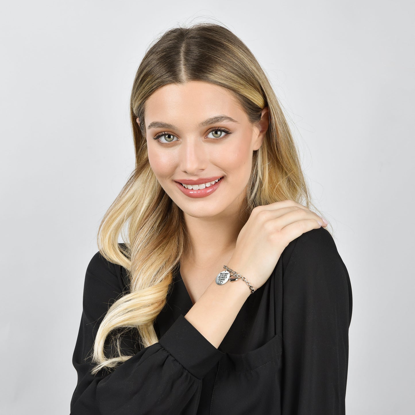 STEEL WOMAN'S BRACELET THERE IS NOTHING MORE TRUE THAN YOUR MOTHER'S LOVE.