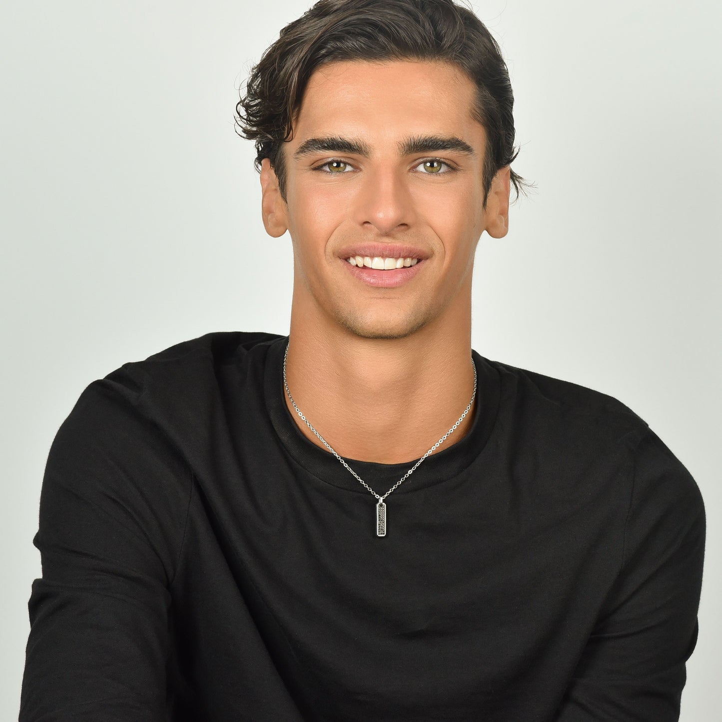 STEEL MEN'S NECKLACE WITH BLACK CRYSTALS ELEMENT