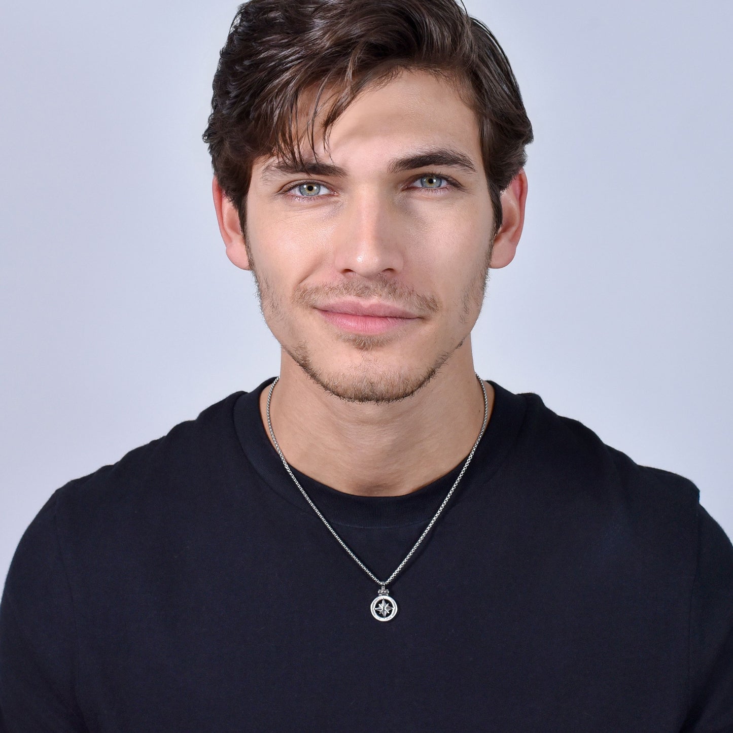 STEEL MEN'S NECKLACE WITH COMPASS ROSE