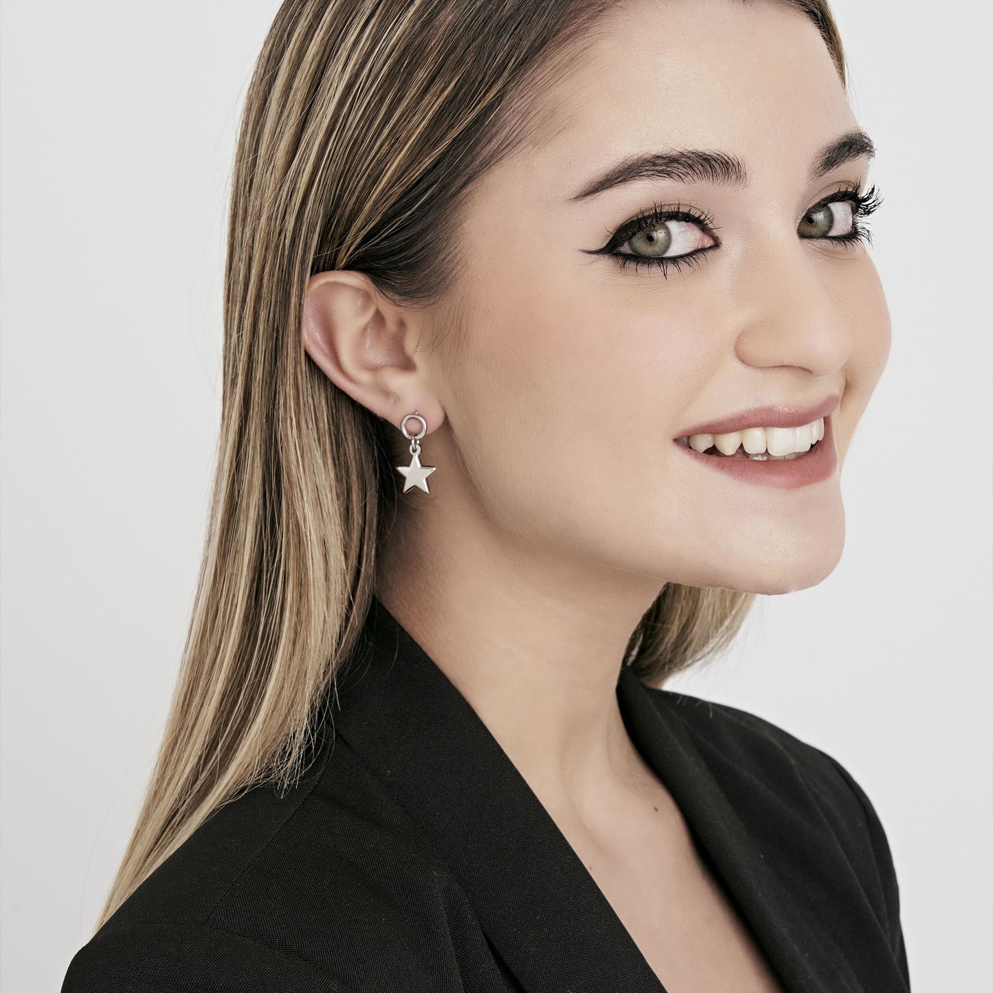 WOMEN'S IP GOLD STEEL EARRINGS WITH STAR