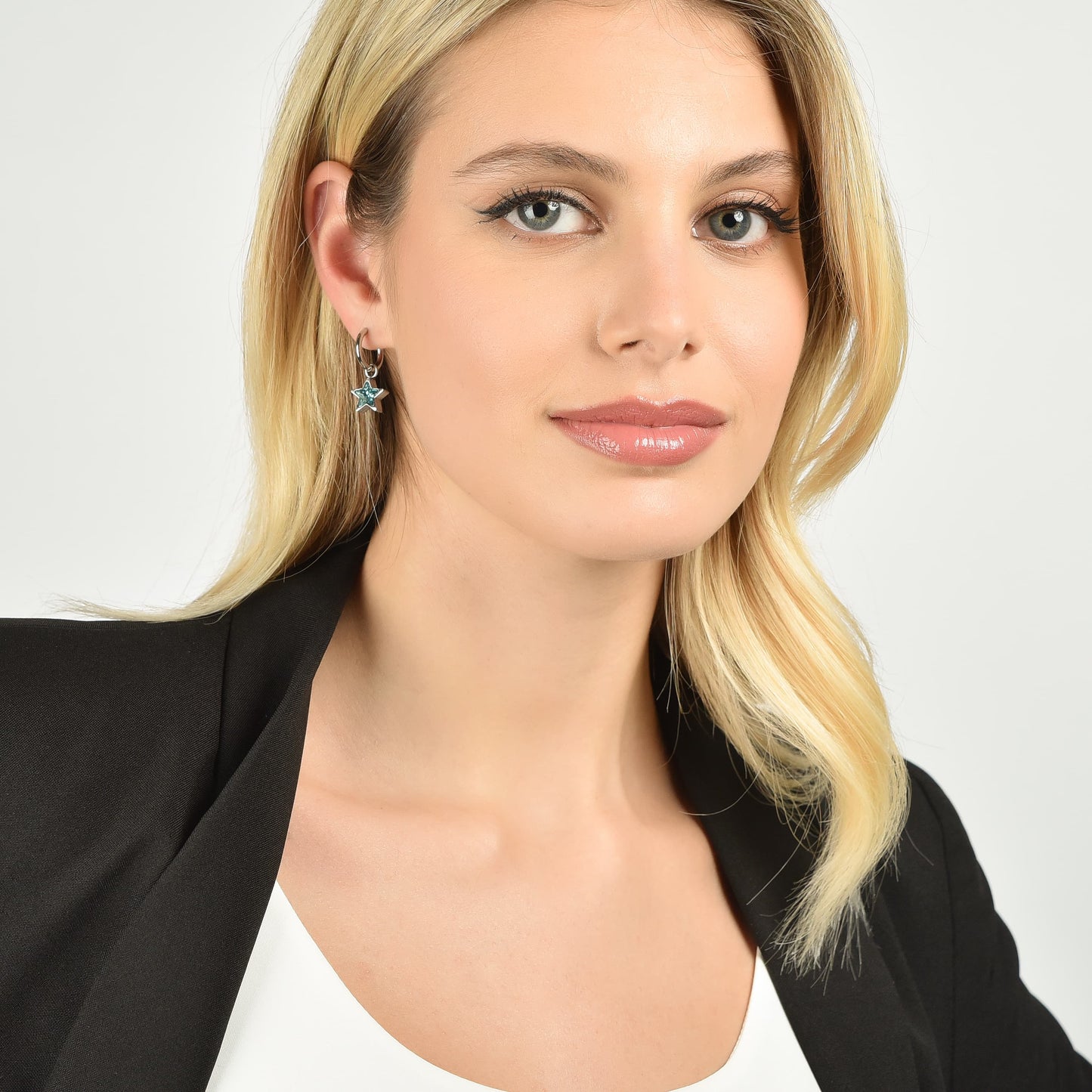 WOMEN'S STEEL EARRINGS WITH BLUE STARLIGHT DOTS