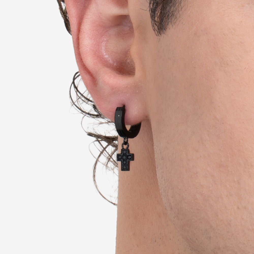 MONO ORECCHINO UOMO IN ACCIAIO CON CROCE IP NERO CON ZIRCONI NERI