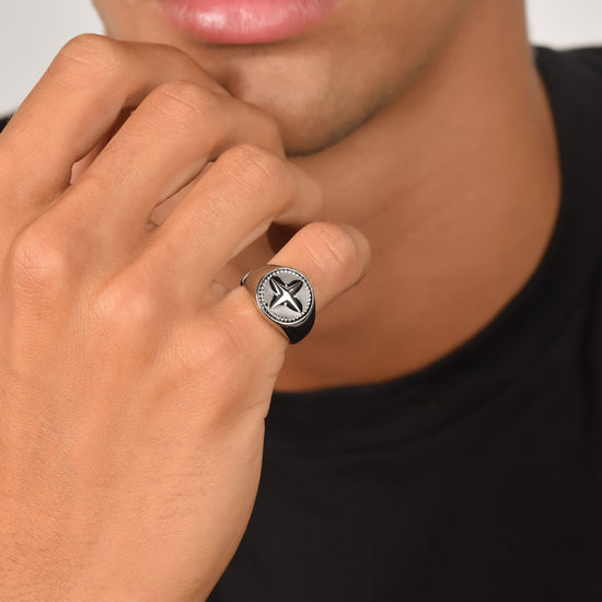 STEEL MEN'S RING WITH COMPASS ROSE AND BLACK ENAMEL