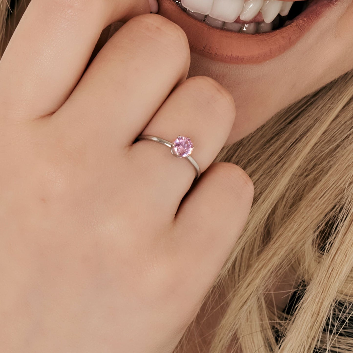 WOMAN'S SOLITARY RING IN STEEL WITH PINK CRYSTAL Luca Barra