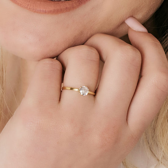 WOMEN'S STEEL SOLITAIRE RING WITH WHITE CRYSTAL