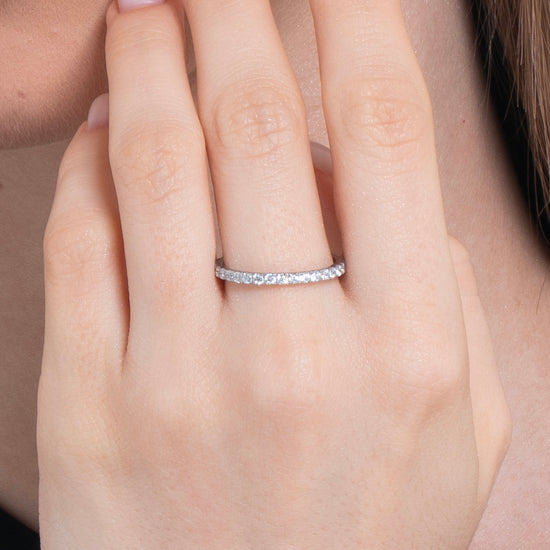 WOMEN'S STEEL RING WITH WHITE CRYSTALS