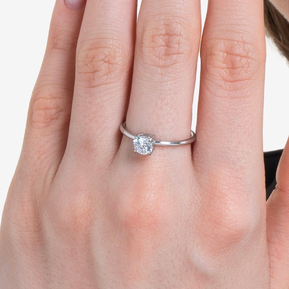 WOMAN STEEL RING