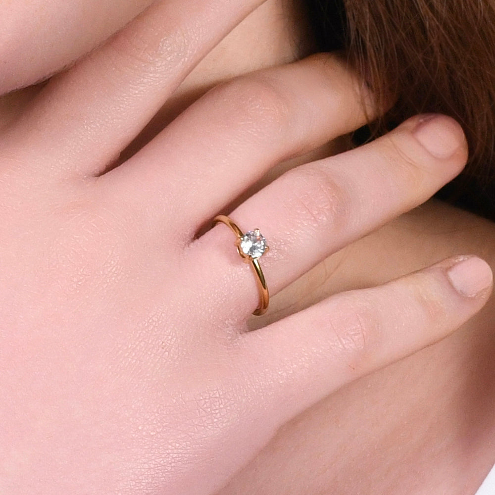 WOMAN STEEL RING