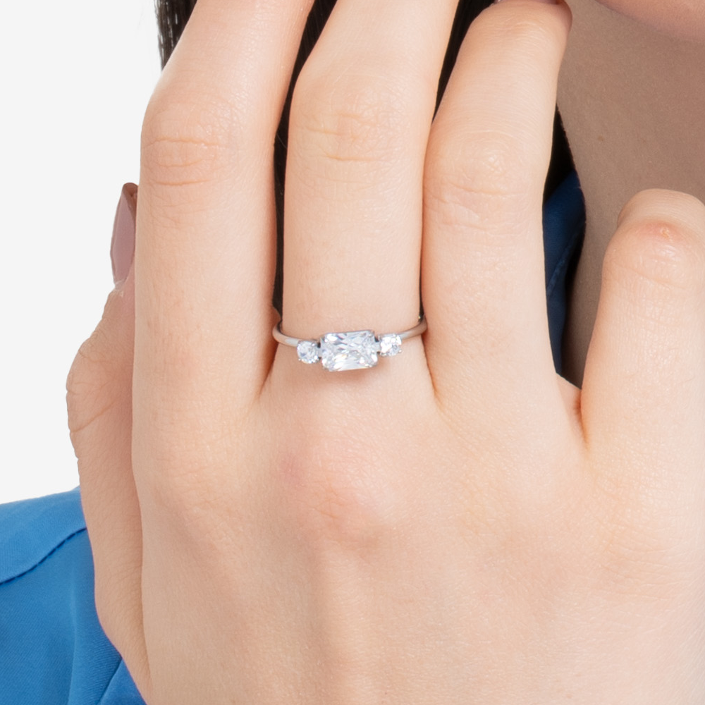 ANELLO DONNA IN ACCIAIO CON ZIRCONI BIANCHI