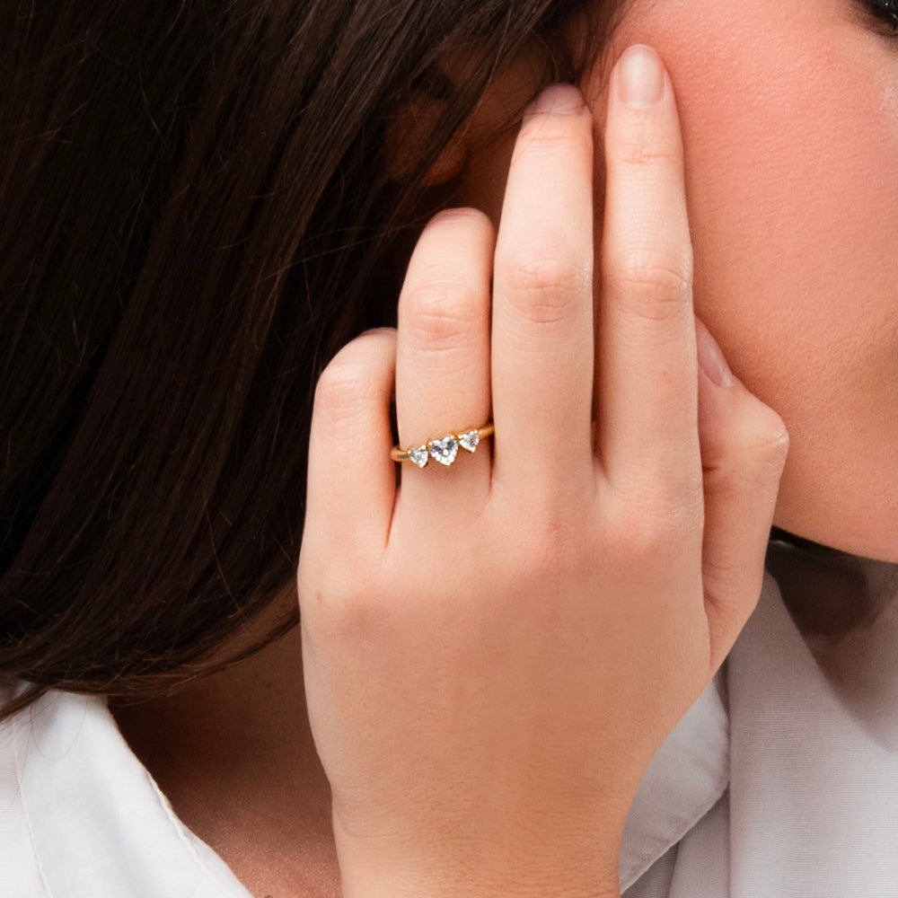 ANELLO DONNA IN ACCIAIO IP GOLD CON CUORI CON ZIRCONI BIANCHI