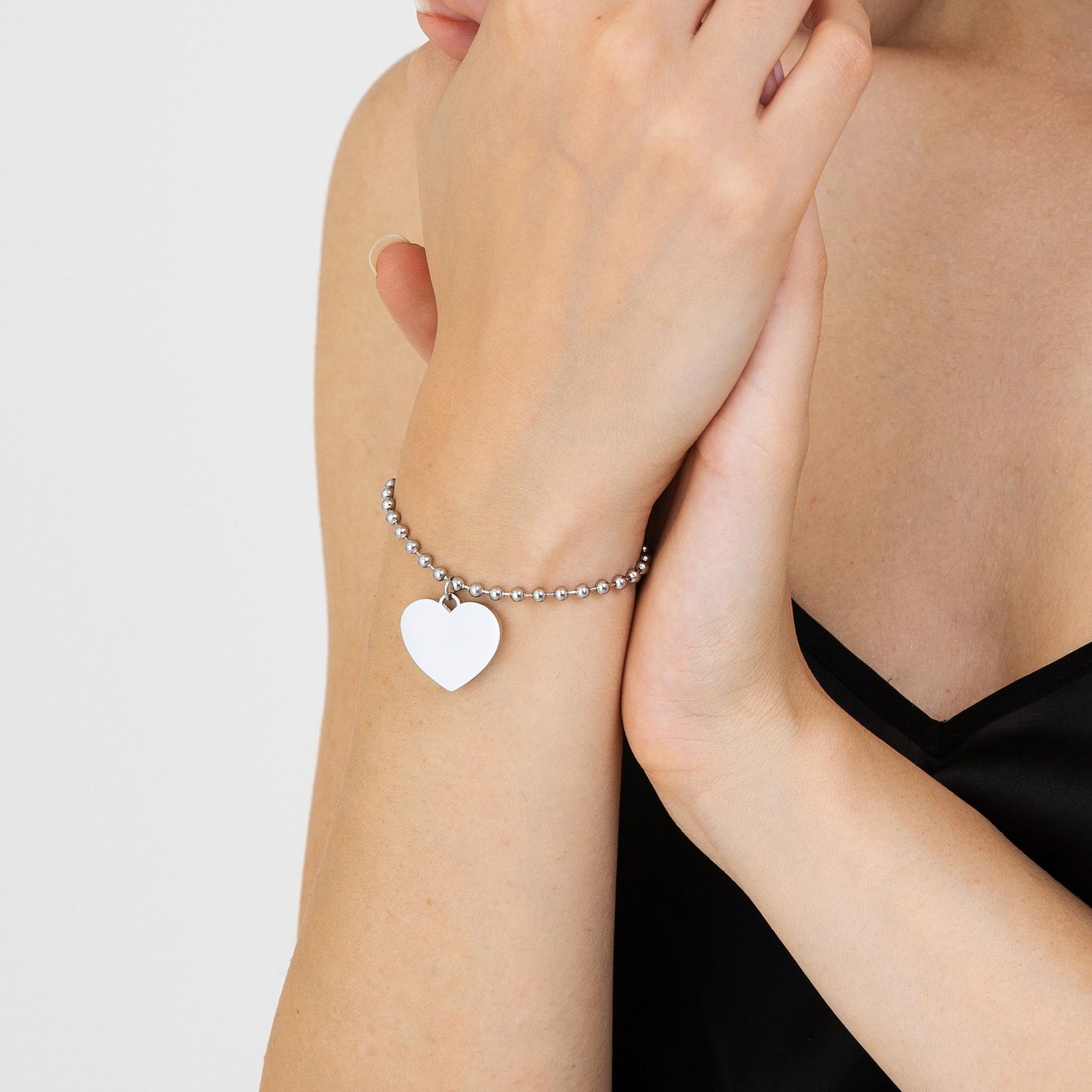 WOMEN'S PERSONALIZED STEEL BRACELET WITH HEARTS