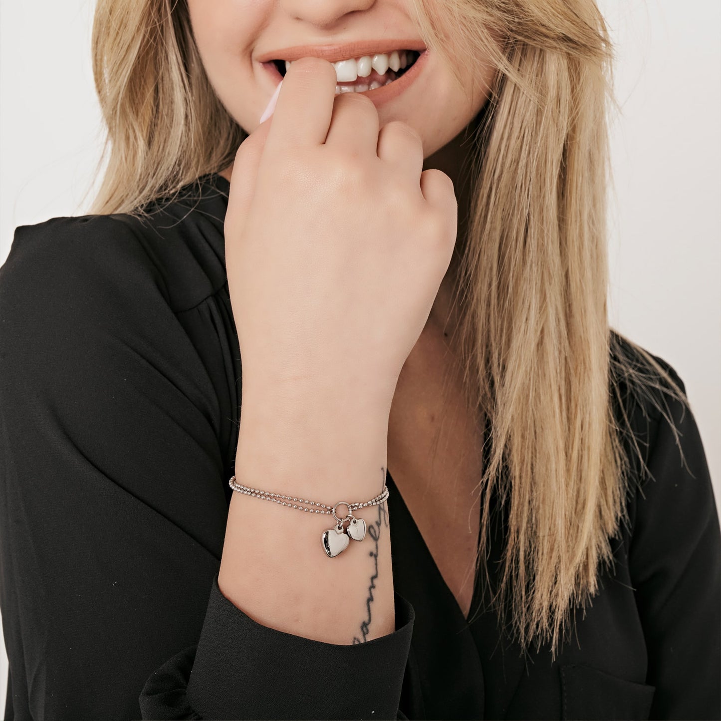 IP GOLD STEEL WOMEN'S BRACELET WITH HEARTS OF DIFFERENT SIZES