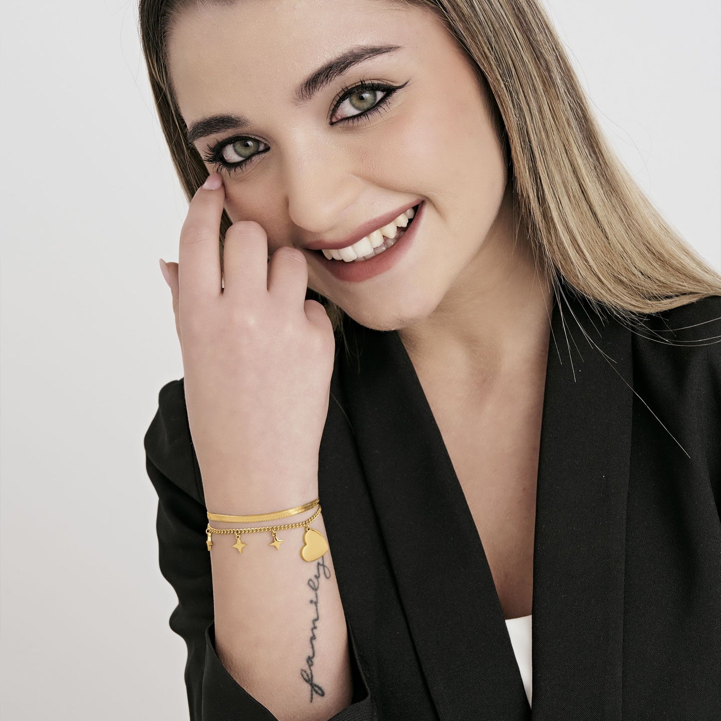 WOMEN'S IP GOLD STEEL BRACELET WITH HEART