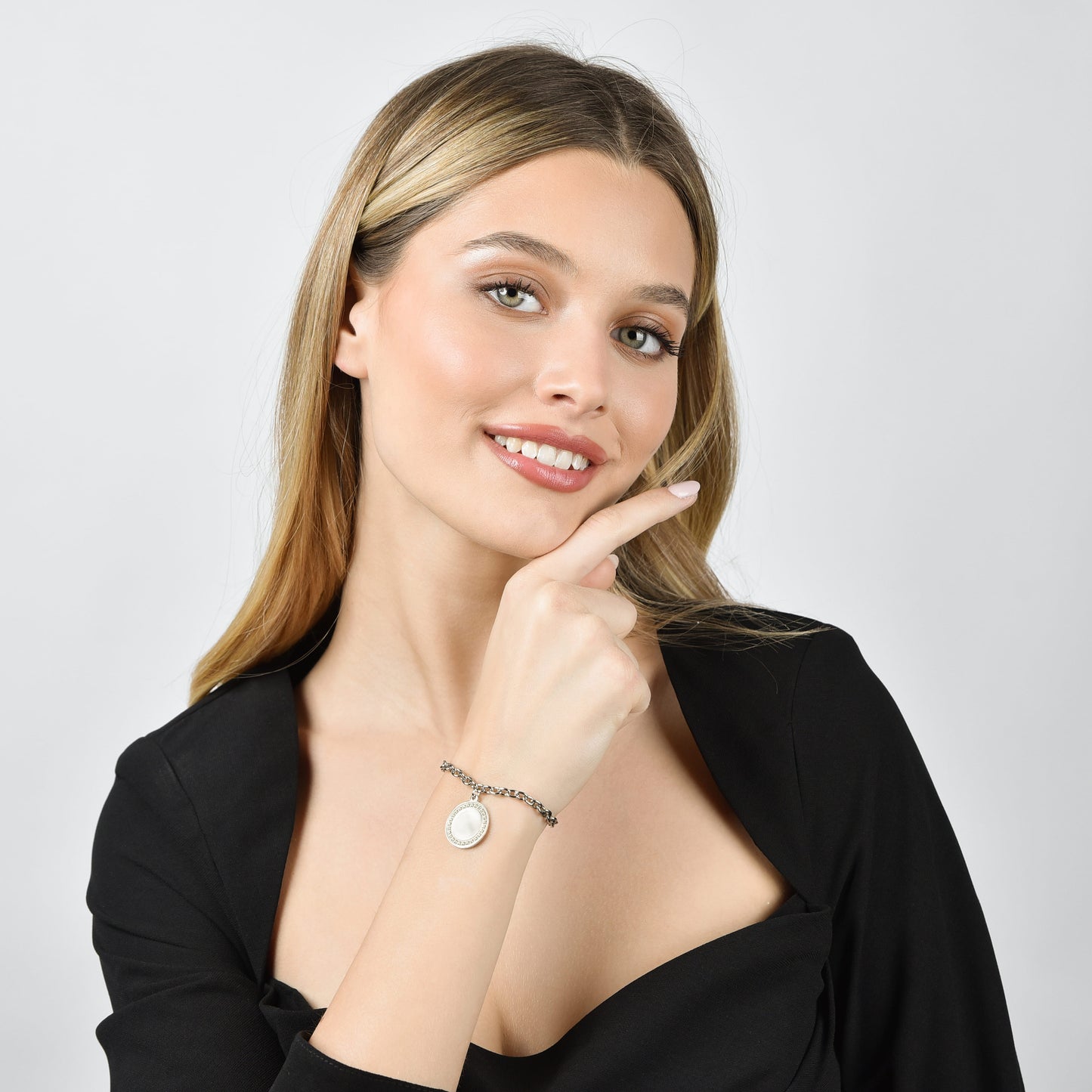 WOMEN'S STEEL BRACELET WITH WHITE CRYSTALS