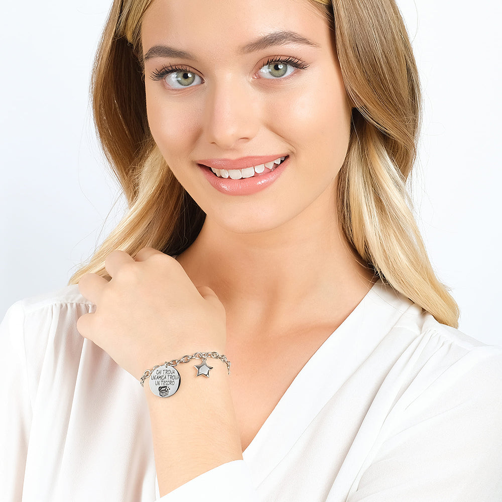 WOMEN STEEL BRACELET WHO FINDS A FRIEND FINDS A TREASURE