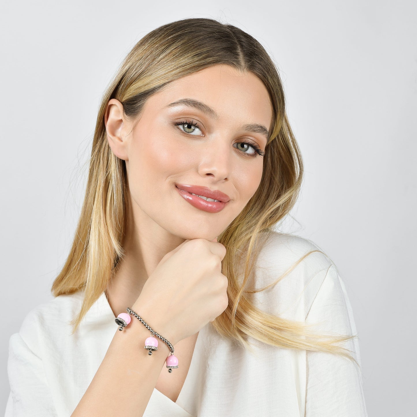 WOMEN'S STEEL BRACELET WITH BELLS WITH PINK ENAMEL AND WHITE CRYSTALS