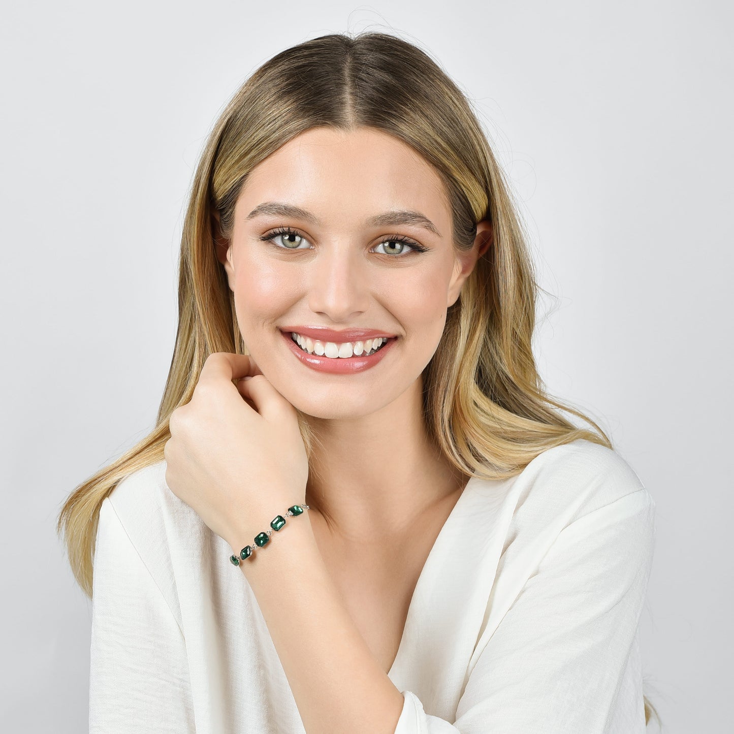WOMEN'S STEEL BRACELET WITH GREEN CRYSTALS