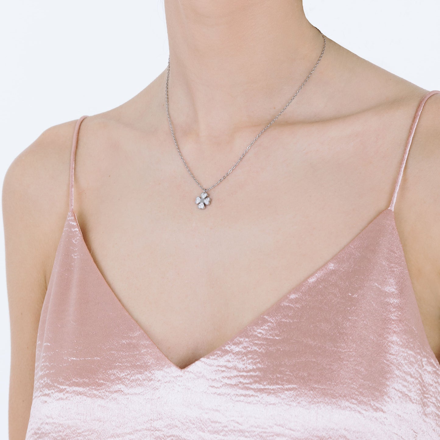 WOMEN'S STEEL NECKLACE WITH FOUR-LEAF CLOVER AND WHITE CRYSTALS