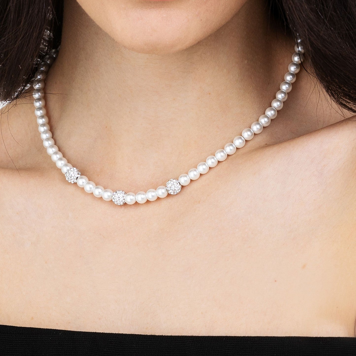 WOMAN'S WHITE PEARL NECKLACE WITH WHITE CRYSTALS Luca Barra
