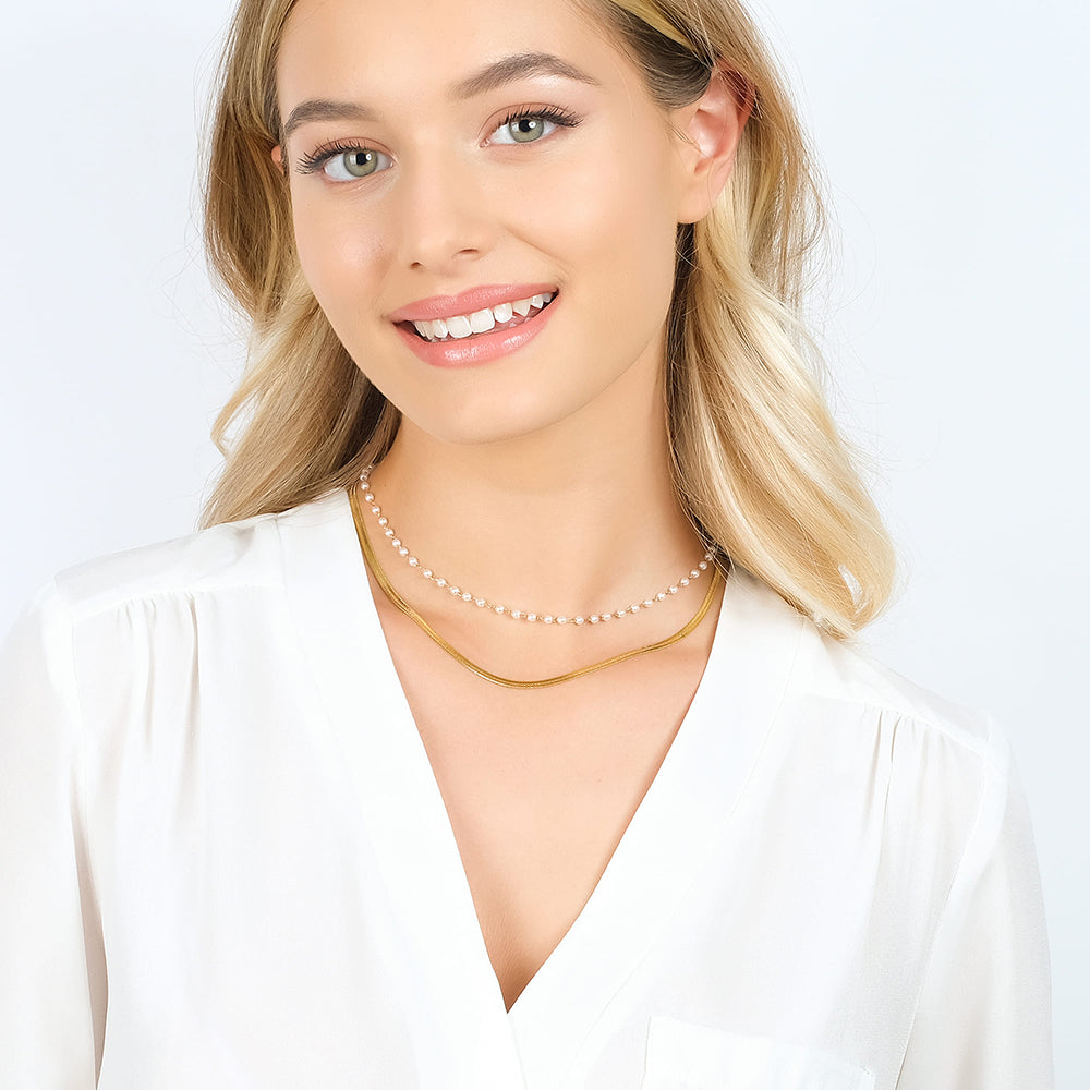 WOMEN'S STEEL NECKLACE WITH WHITE PEARLS