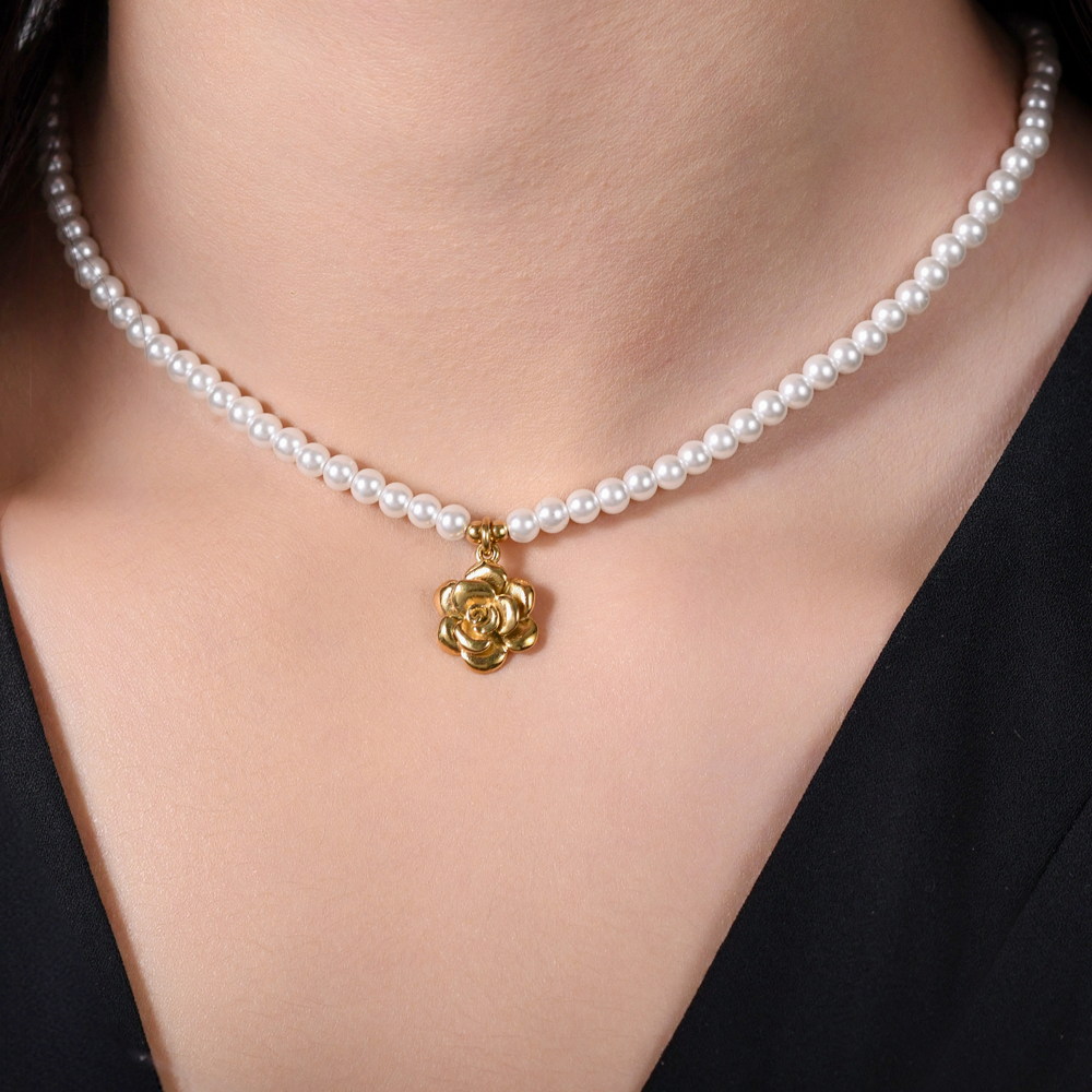 COLLANA DONNA IN ACCIAIO IP GOLD PERLE E ROSA Luca Barra