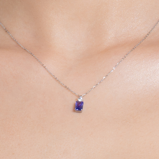 Carica immagine nella Galleria COLLANA DONNA IN ACCIAIO CON ZIRCONI VIOLA E BIANCO
