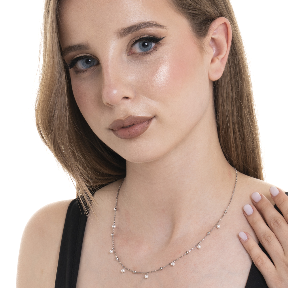 WOMEN'S STEEL NECKLACE WITH WHITE PEARLS
