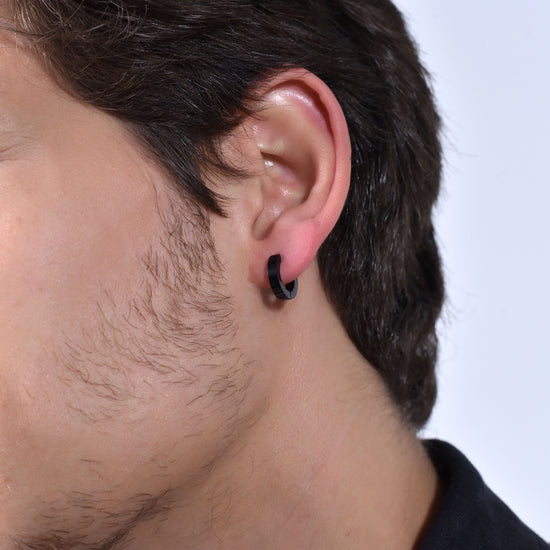 MAN'S EARRING IN BLACK STEEL Luca Barra