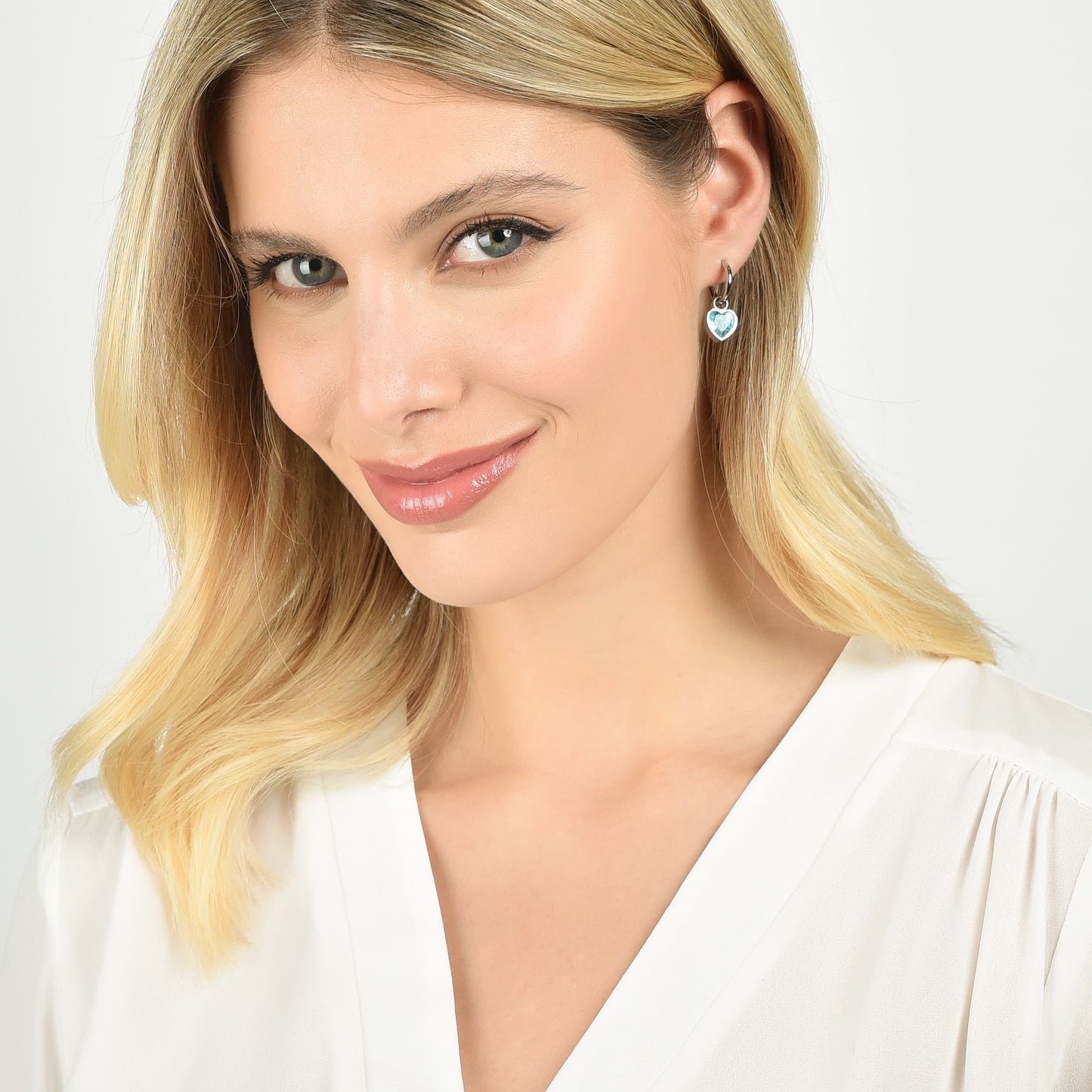 WOMEN'S STEEL EARRINGS WITH HEARTS LIGHT BLUE DOTS