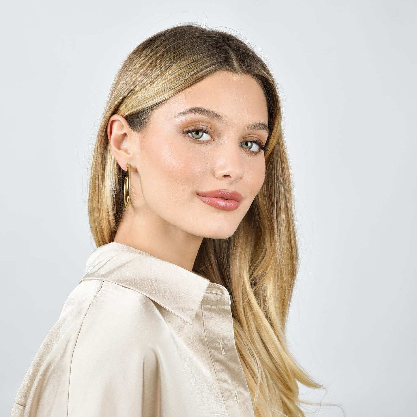 WOMEN'S IP GOLD STEEL HOOPS EARRINGS