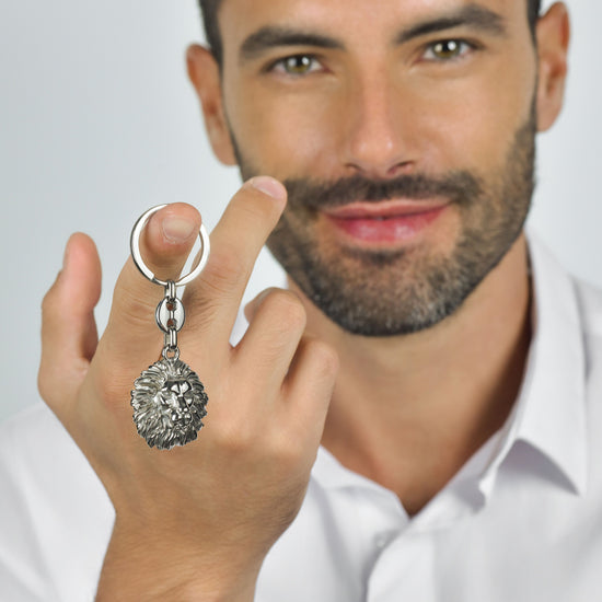LION HEAD STEEL MAN KEYCHAIN