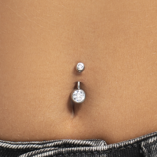 PIERCING OMBELICO DONNA IN ACCIAIO CON SFERICA ZIRCONI BIANCHI